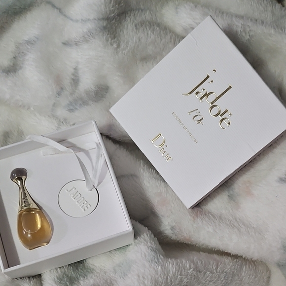 Dior J'adore Perfume with Gold and White Box - Picture 1 of 3